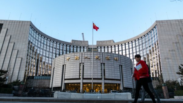 正规的股票配资网 日趋活跃!2024年我国数据生产总量同比增长25%